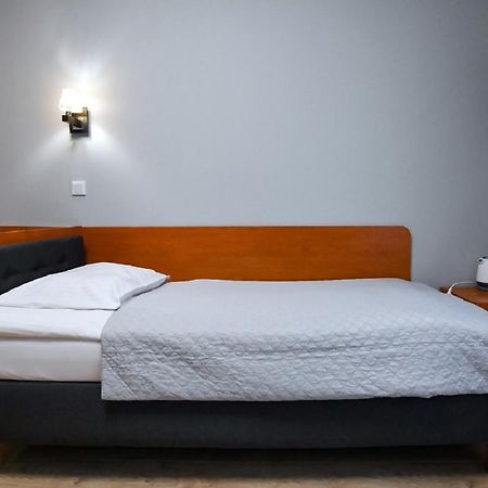 Fotex Bed & Breakfast Zabki Bagian luar foto