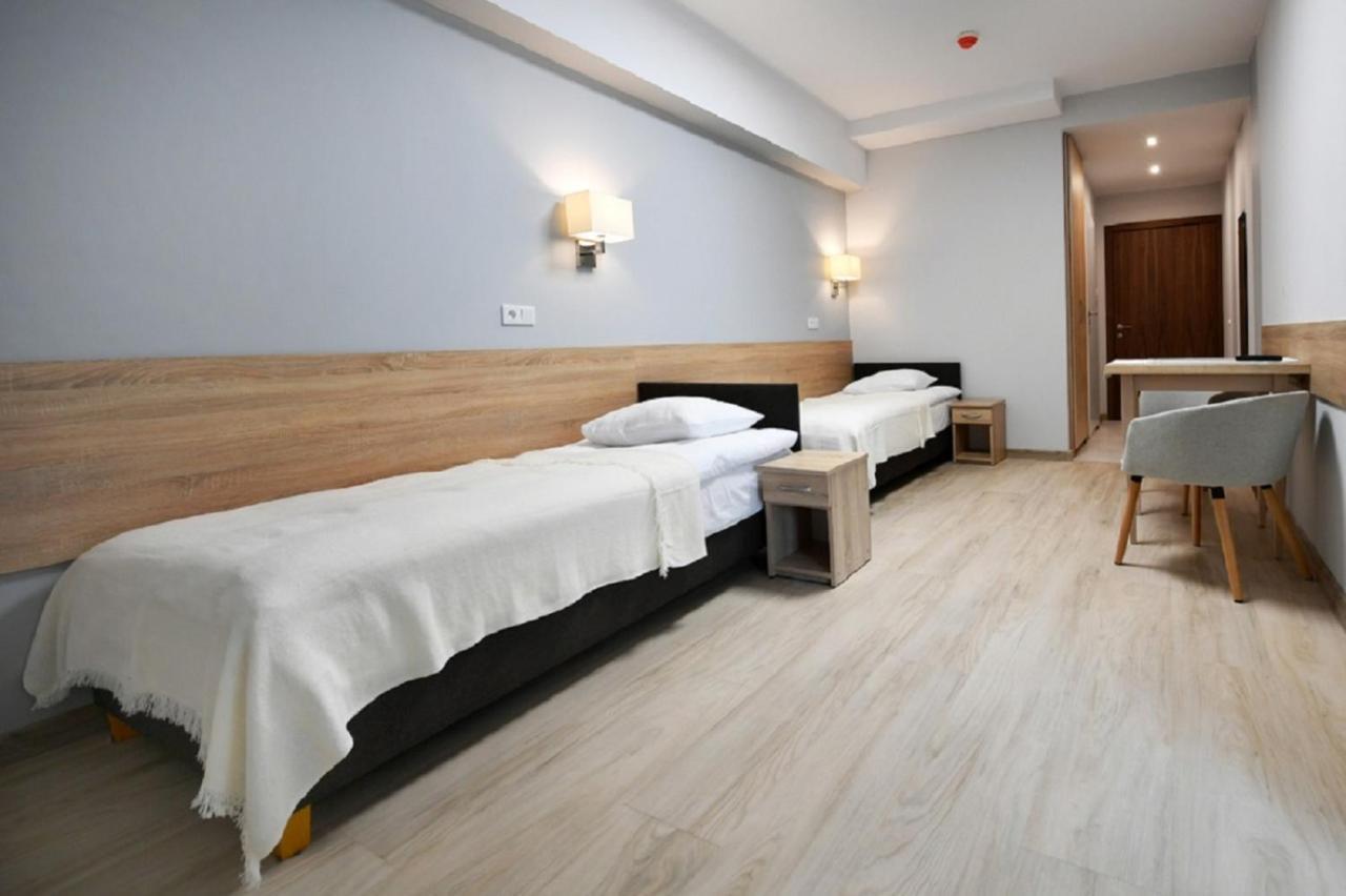 Fotex Bed & Breakfast Zabki Bagian luar foto