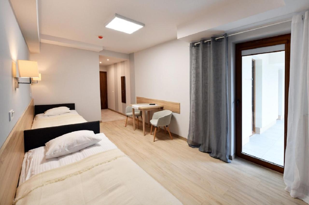 Fotex Bed & Breakfast Zabki Bagian luar foto