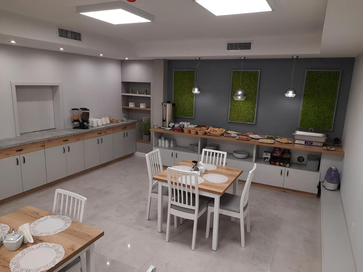 Fotex Bed & Breakfast Zabki Bagian luar foto