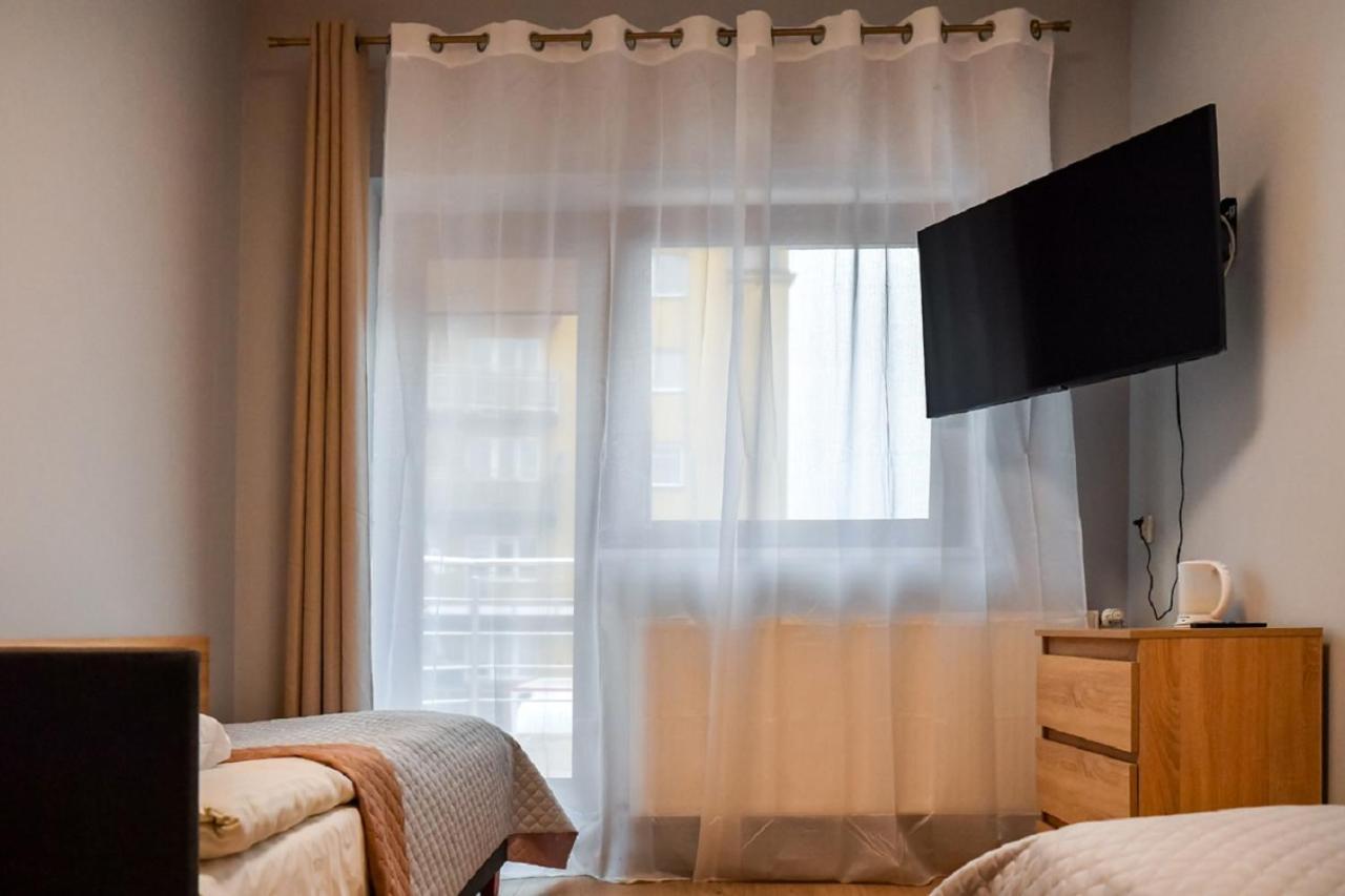 Fotex Bed & Breakfast Zabki Bagian luar foto