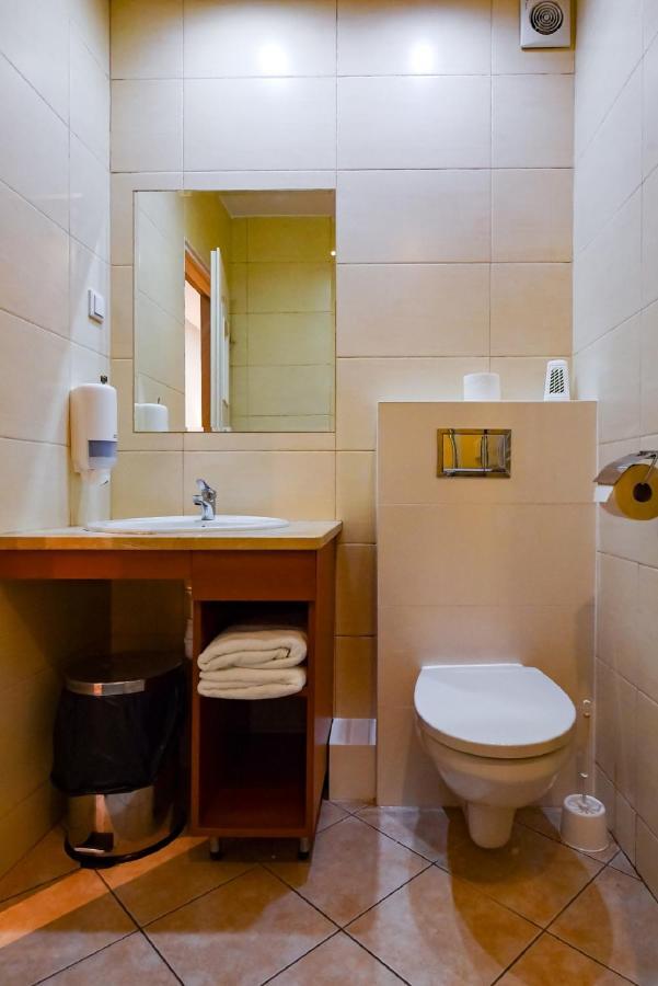 Fotex Bed & Breakfast Zabki Bagian luar foto