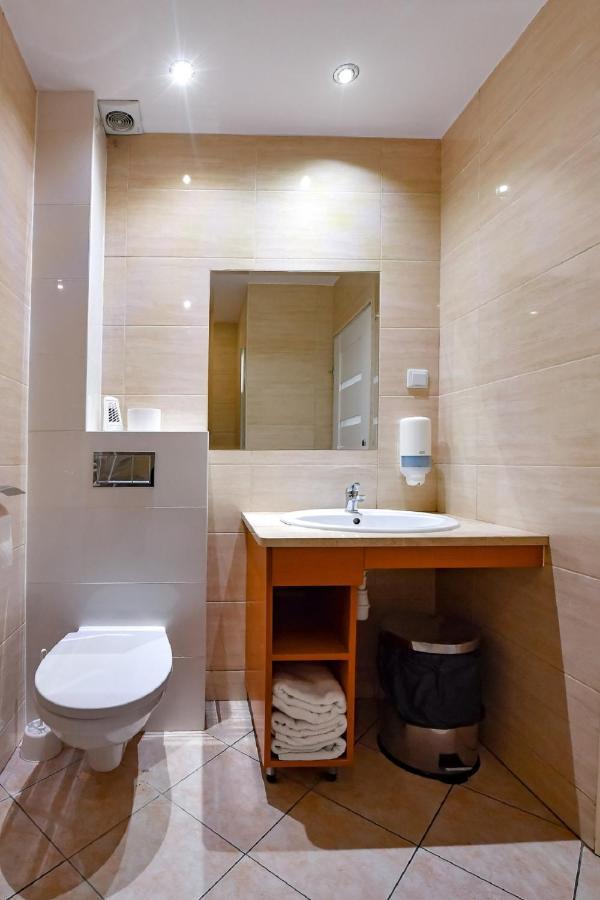 Fotex Bed & Breakfast Zabki Bagian luar foto