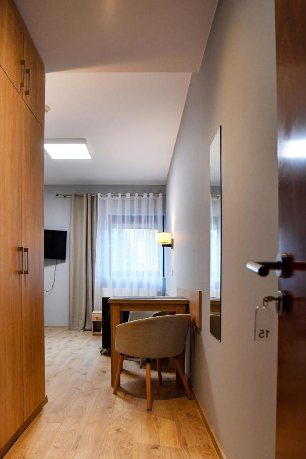 Fotex Bed & Breakfast Zabki Bagian luar foto